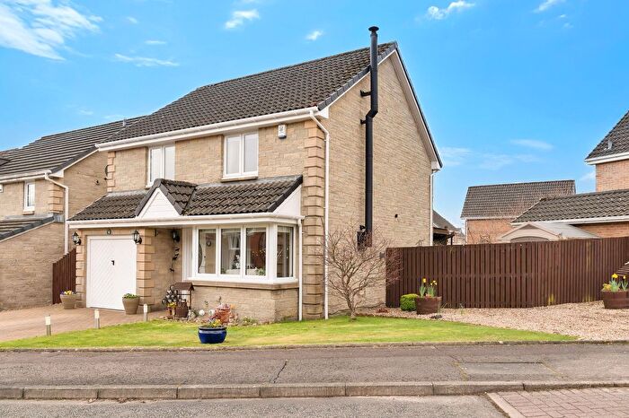 3 Bedroom Detached House For Sale In Buchanan Crescent, Livingston, EH54