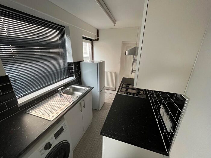 3 Bedroom House To Rent In Holcroft Street, Tipton, DY4