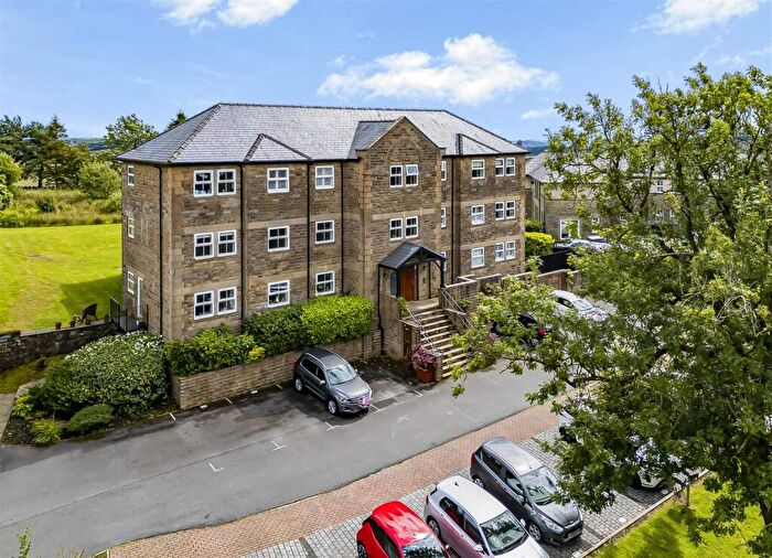 2 Bedroom Apartment For Sale In Broadhead Road, Turton, Bolton, BL7