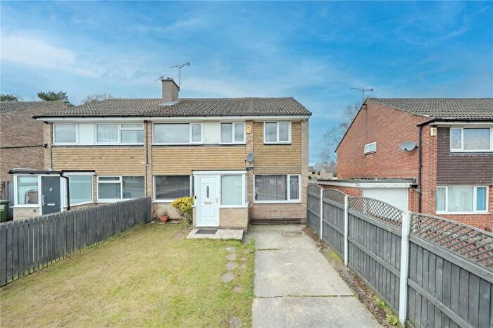 5 Bedroom Semi-Detached House For Sale In Birkdale Rise, Leeds, LS17