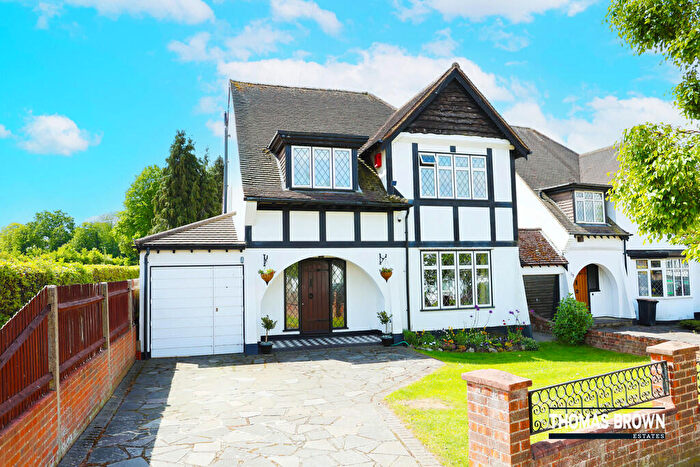 3 Bedroom Detached House For Sale In Park Avenue, Orpington, BR6
