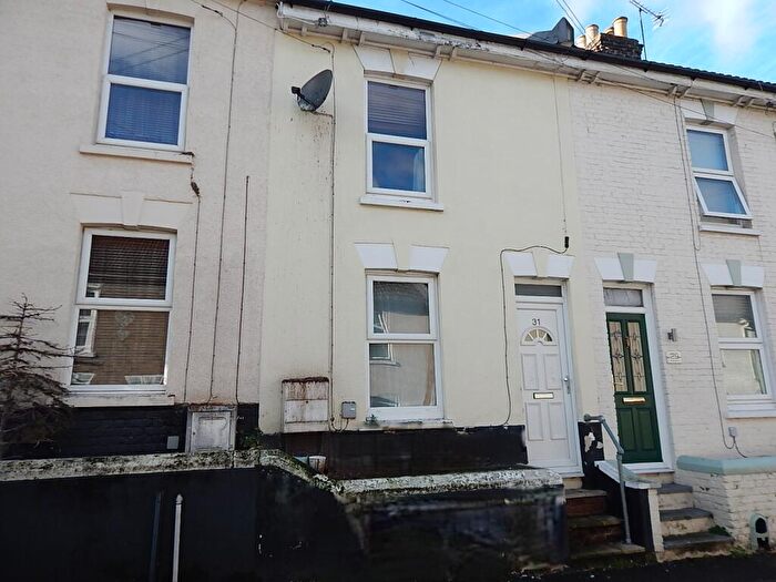 2 Bedroom Terraced House To Rent In Rose Street, Rochester, ME1