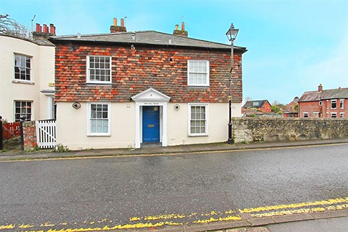 1 Bedroom Flat To Rent In St Nicholas Road, Salisbury, SP1