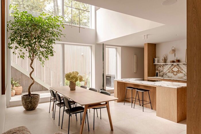 5 Bedroom Detached House For Sale In Blackheath, SE3