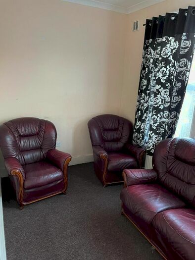 2 Bedroom Flat To Rent In Kettlebaston Road, Leyton E10