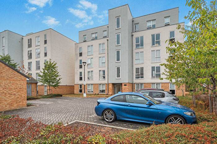 2 Bedroom Flat For Sale In Hawker Drive, Addlestone, KT15