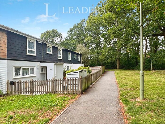 4 Bedroom Terraced House For Sale In Chaffinch Green, Waterlooville, Hampshire, PO8