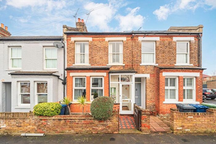 3 Bedroom Terraced House For Sale In Framfield Road, Hanwell, W7