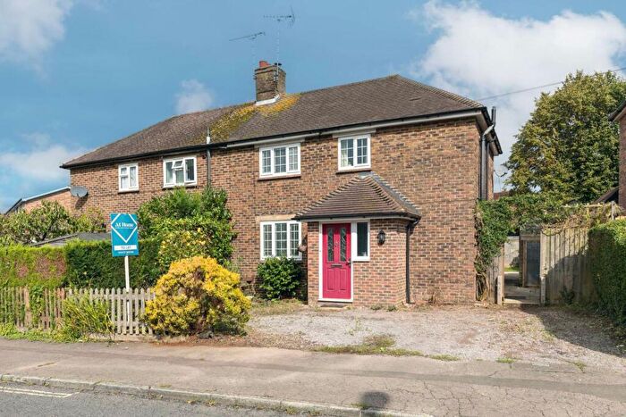 3 Bedroom Semi-Detached House To Rent In Oakhill Road, Horsham, RH13