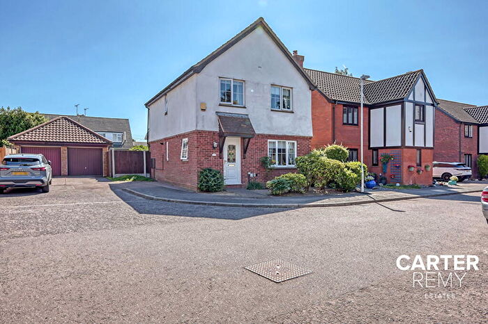 4 Bedroom Detached House For Sale In Conrad Gardens, Grays, RM16