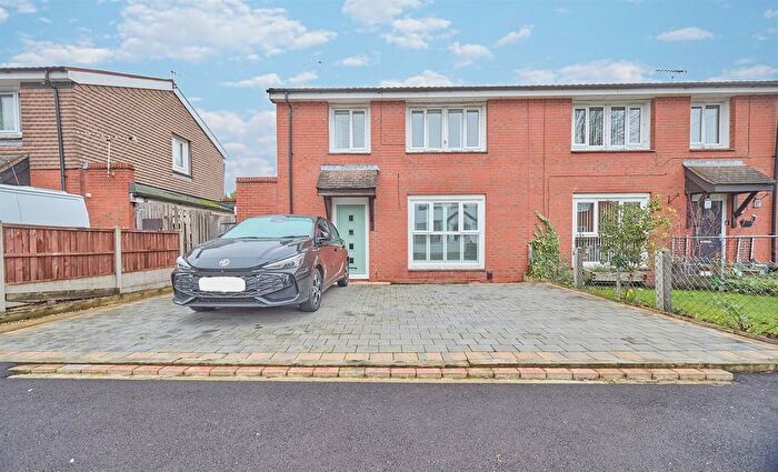 3 Bedroom Semi Detached House For Sale In Moore Road, Barwell, Leicester, LE9