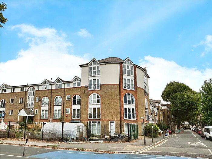 Flat For Sale In Croft Street, London, SE8