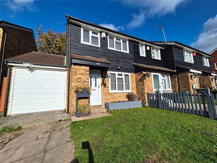3 Bedroom End Terrace House For Sale In Doveney Close, St Pauls Cray, Kent, BR5