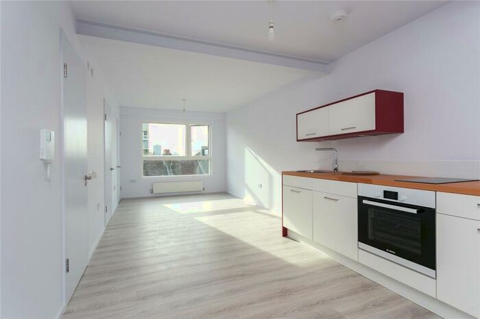 Apartment To Rent In Voss Street, London, E2