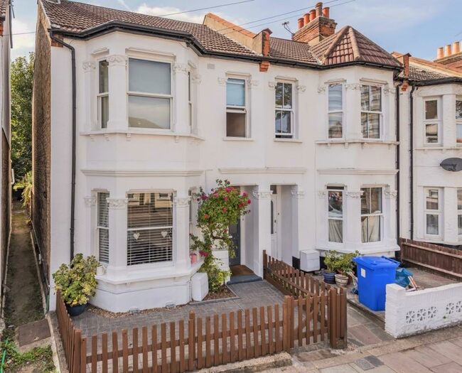 1 Bedroom Flat To Rent In Morgan Road Bromley, BR1