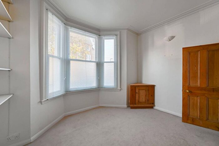 1 Bedroom Flat To Rent In Ivydale Road, Nunhead, London, SE15
