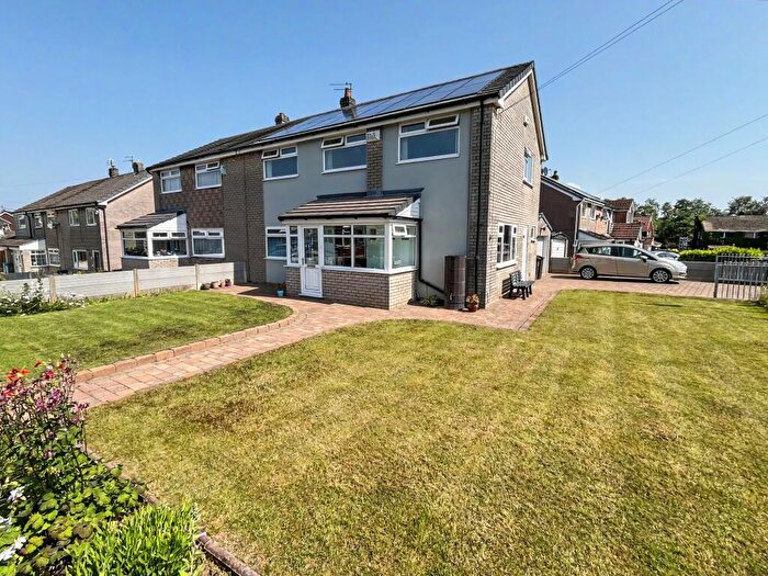 4 Bedroom Semi Detached House For Sale In Chadderton Drive, Bury, BL9