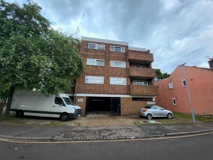 1 Bedroom Flat To Rent In Windsor Street, Luton, LU1