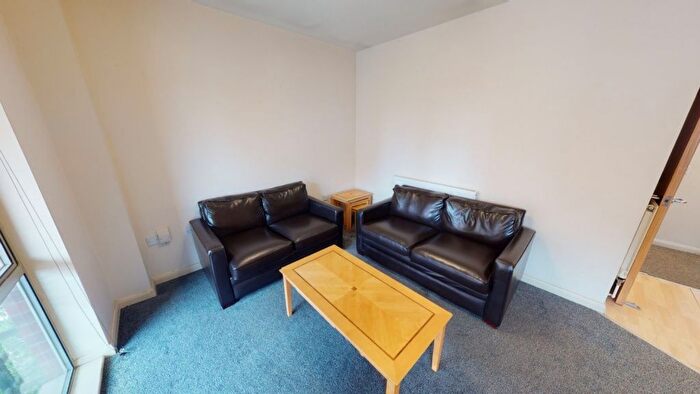 2 Bedroom Flat To Rent In Royal Victoria Court Gamble Street, Nottingham, NG7