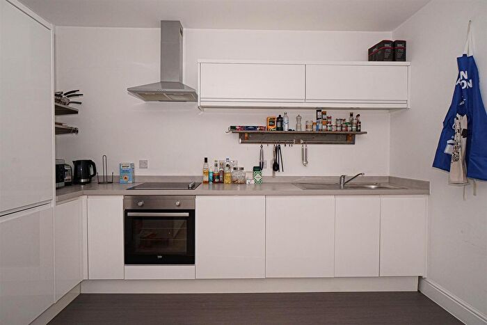 2 Bedroom Flat For Sale In Charles Road, St. Leonards-On-Sea, TN38
