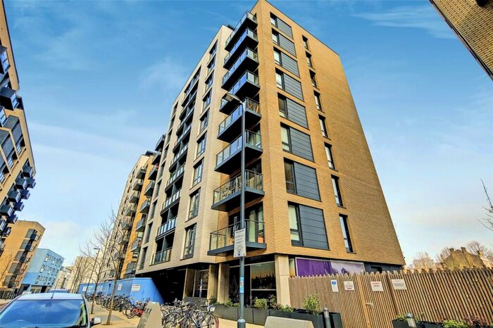 3 Bedroom Apartment To Rent In Palmers Road, London, E2