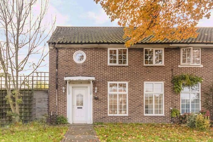 3 Bedroom Semi-Detached House To Rent In Moyne Place, Park Royal, NW10