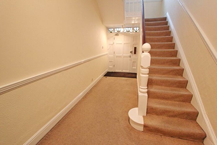 1 Bedroom Flat To Rent In Barlow Moor Road, Manchester, M20