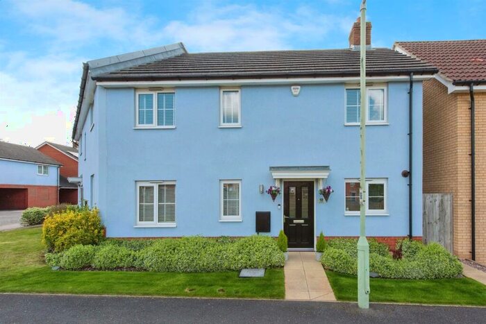 2 Bedroom Semi-Detached House For Sale In Buzzard Rise, Stowmarket, IP14