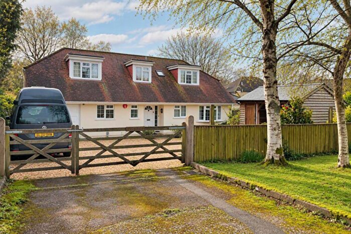 3 Bedroom Detached House To Rent In Armstrong Close, Brockenhurst, SO42