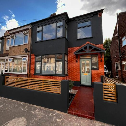 4 Bedroom End Of Terrace House To Rent In Fulbourne Road, London, E17