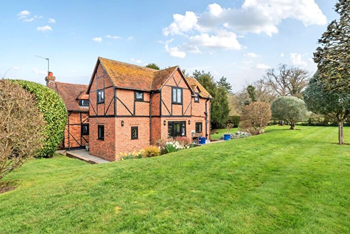 3 Bedroom Cottage To Rent In Paley Street Maidenhead, SL6