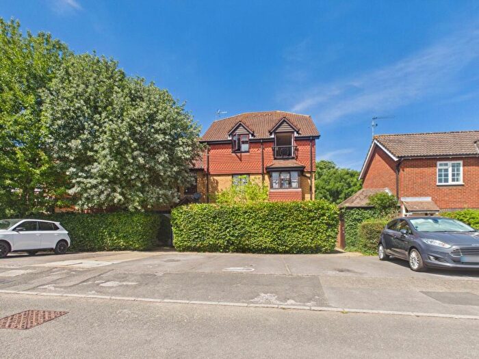 1 Bedroom Apartment For Sale In Filey Spur, Cippenham, Berkshire, SL1