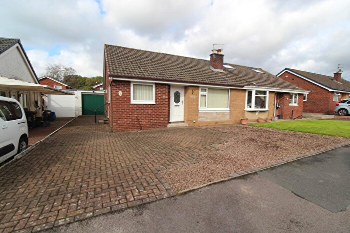 2 Bedroom Semi-Detached Bungalow For Sale In Mardale Crescent, Leyland, Lancashire, PR25