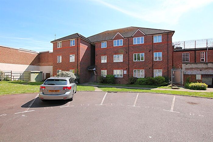 1 Bedroom Flat To Rent In Upper Priory Street, Semilong, Northampton, NN1