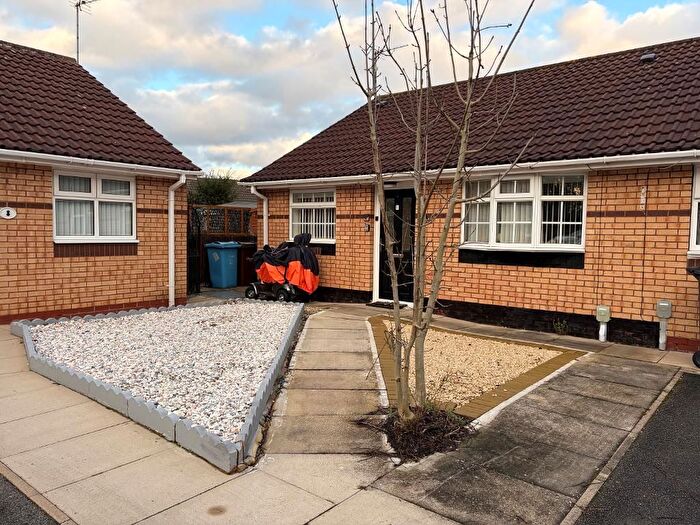 2 Bedroom Bungalow For Sale In Springbok Close, Summergroves Way, Hull, HU4