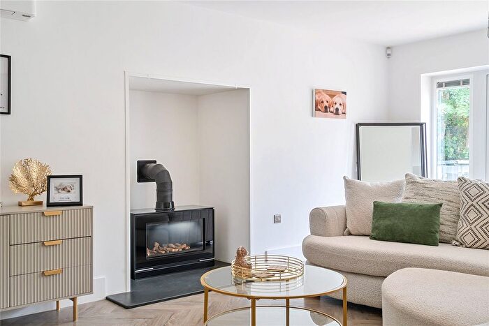 4 Bedroom Detached House For Sale In Exeter, Devon, EX2
