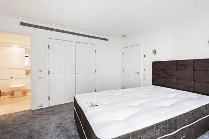 2 Bedroom Flat To Rent In Coleridge Gardens, London, SW10
