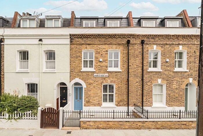 4 Bedroom Flat To Rent In Knowsley Road, Battersea, SW11