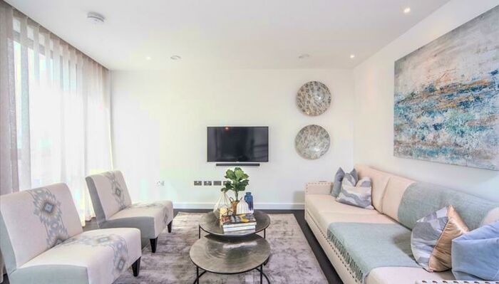 2 Bedroom Apartment To Rent In Thornes House, London, SW11