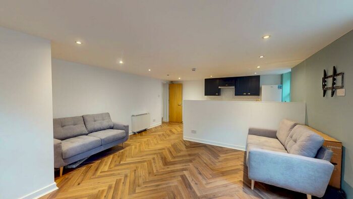 4 Bedroom Flat To Rent In Hyde Terrace, Woodhouse, Leeds, LS2
