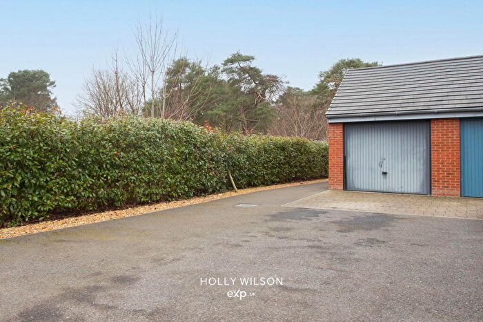 3 Bedroom Terraced House For Sale In Badger Place, Bordon, GU35