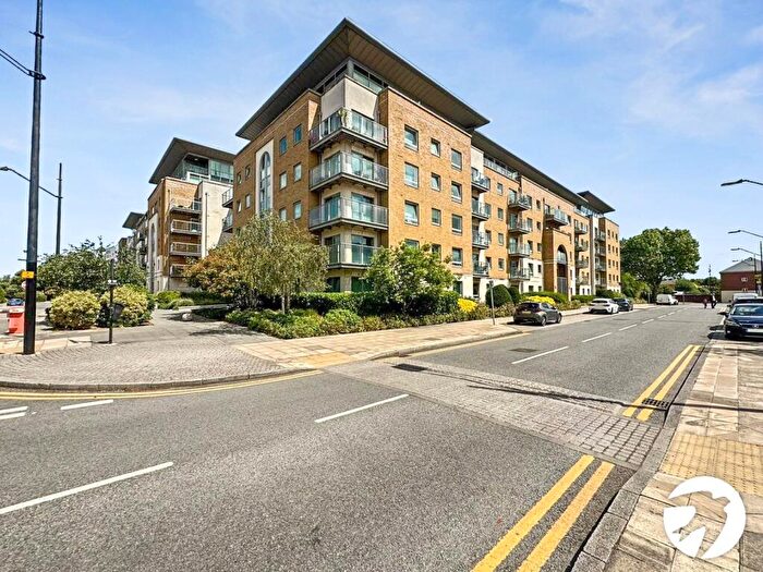 2 Bedroom Flat To Rent In Argyll Road, London, SE18
