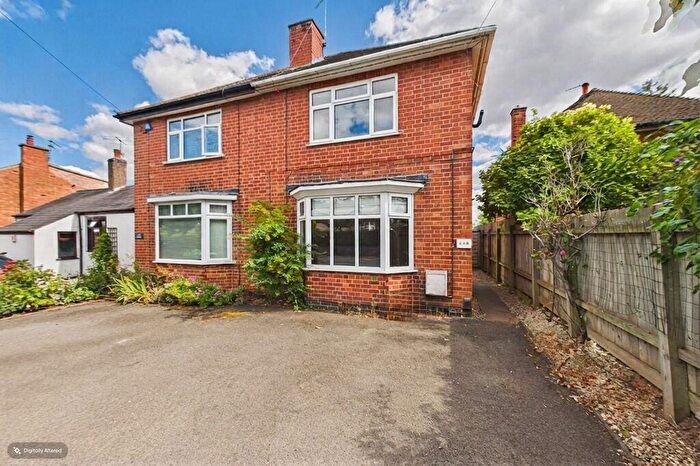 3 Bedroom Semi-Detached House For Sale In Forest Road, Loughborough, LE11