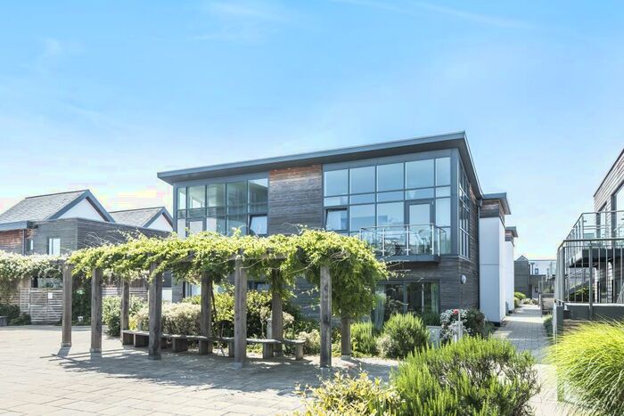 2 Bedroom Apartment To Rent In Newbury, Berkshire, RG14