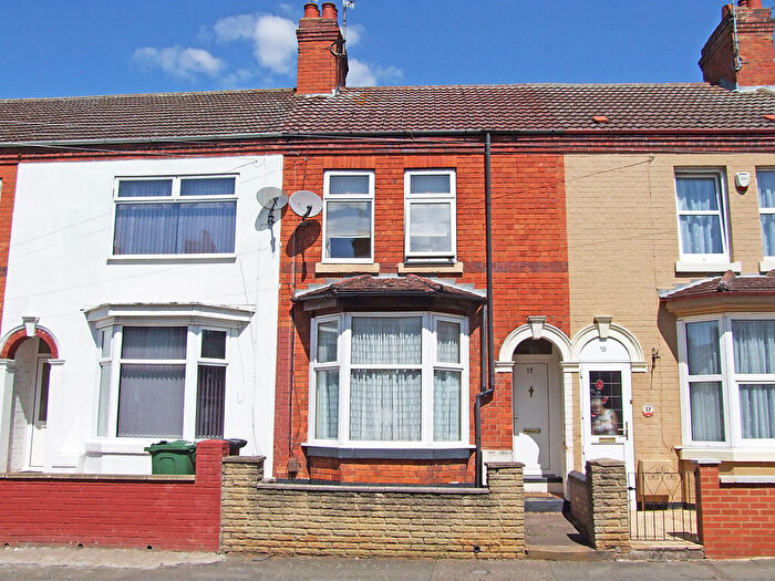 3 Bedroom Terraced House To Rent In Lister Road, Wellingborough, NN8