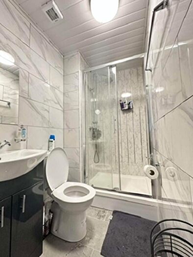 6 Bedroom Semi Detached House To Rent In Dawlish Road, Birmingham, B29