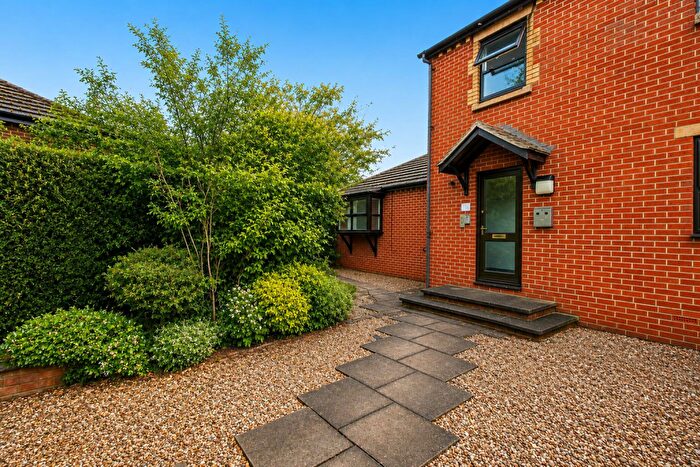 2 Bedroom Apartment For Sale In Pashler Gardens, Thrapston, NN14