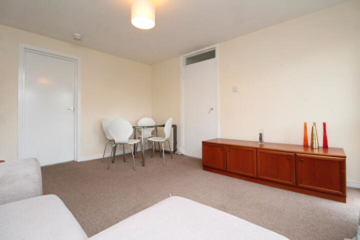 1 Bedroom Flat To Rent In Loch Shin, St Leonards, G74