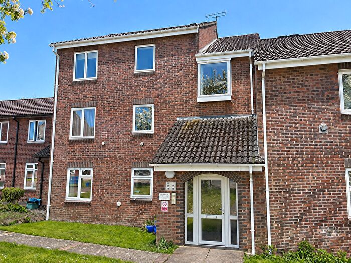 2 Bedroom Flat For Sale In Rowan Court, Frome, Somerset, BA11