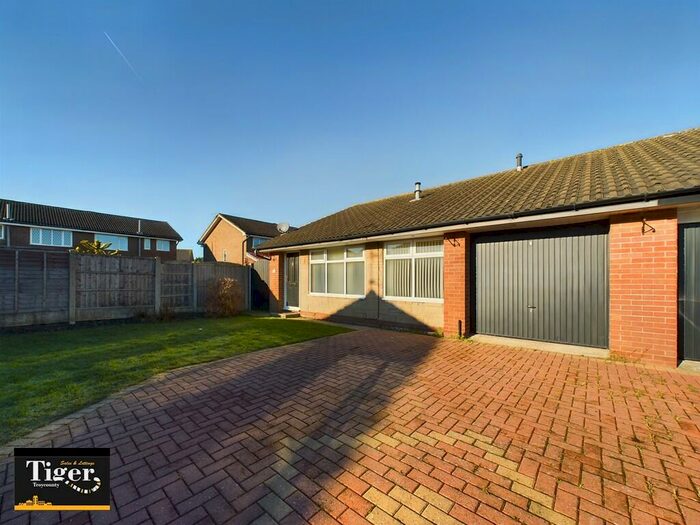 2 Bedroom Semi-Detached Bungalow To Rent In Keepers Hey, Thornton-Cleveleys, FY5